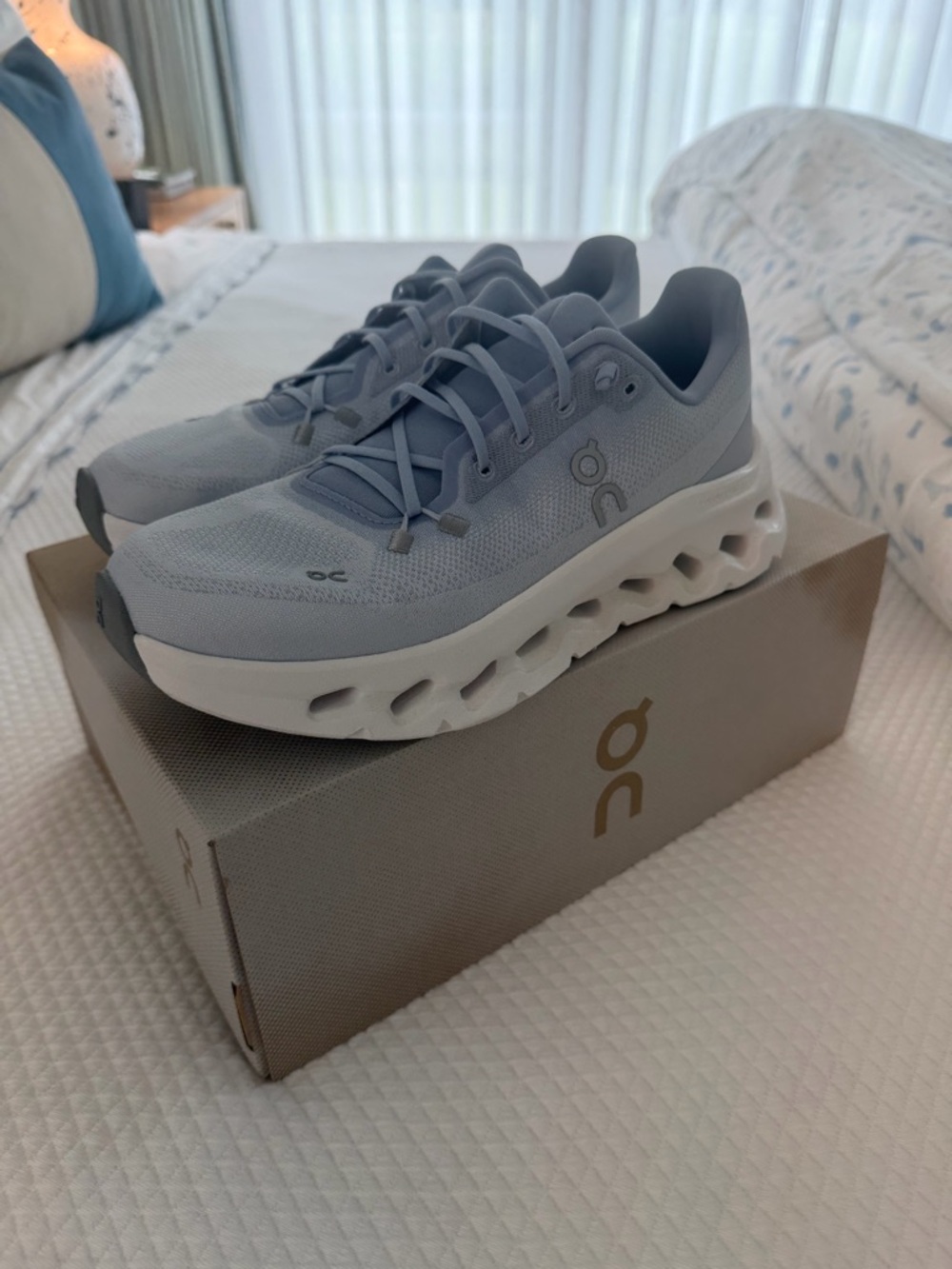 On Running Cloudnova Light Blue/White Athletic Shoes